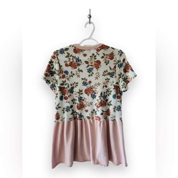 12 pm, size medium, pink & white florals - Picture 2 of 2